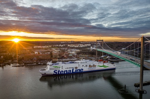 Stena Line bei der Fahrt durch Göteborg
